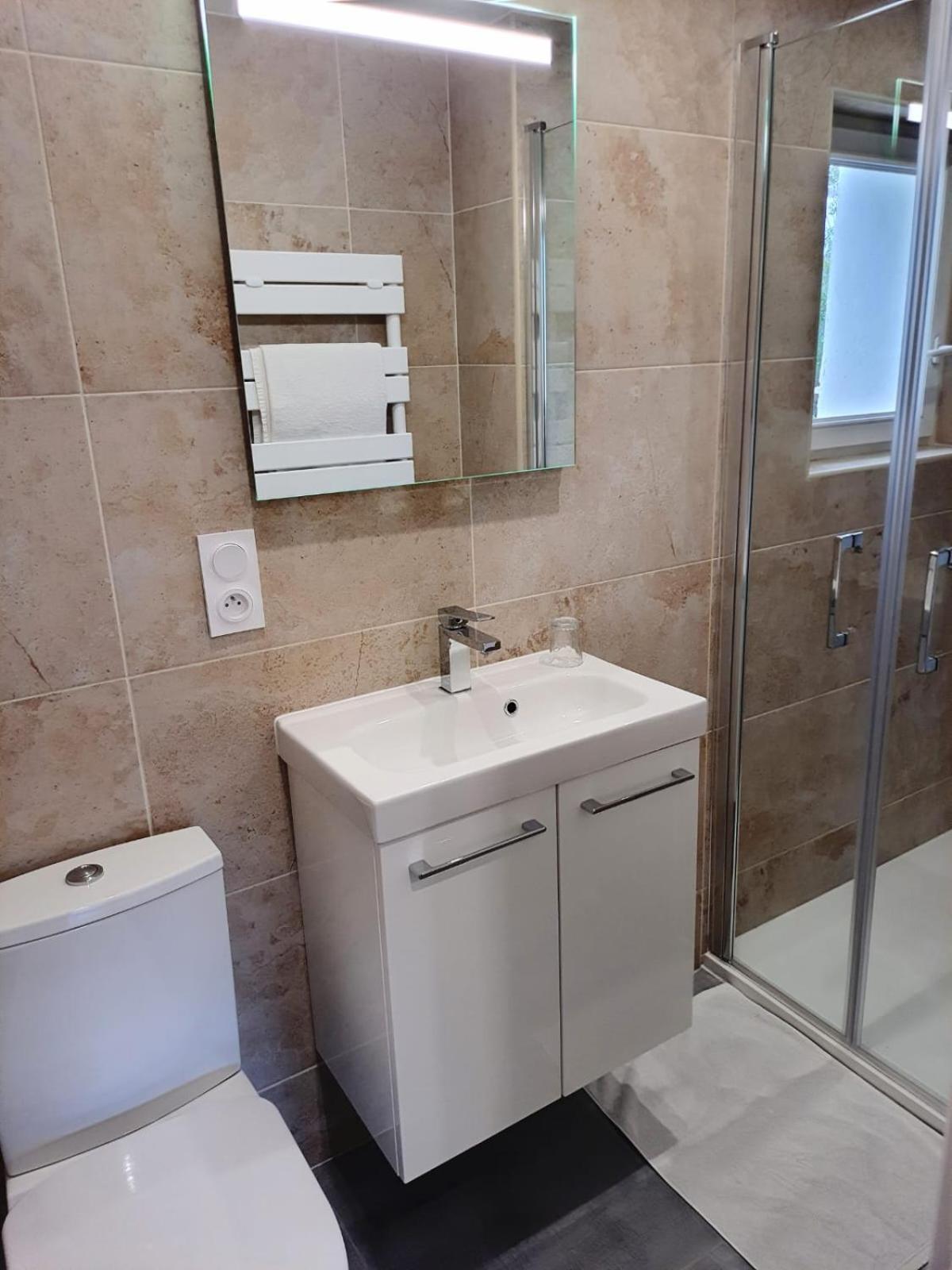 Logement La Belle Provence Le Beausset Exterior foto